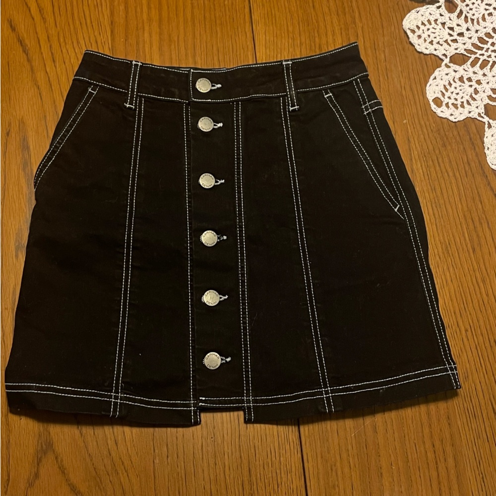 Mini Black Denim Skirt Button Down White Stitching Size 25 Carmar Denim